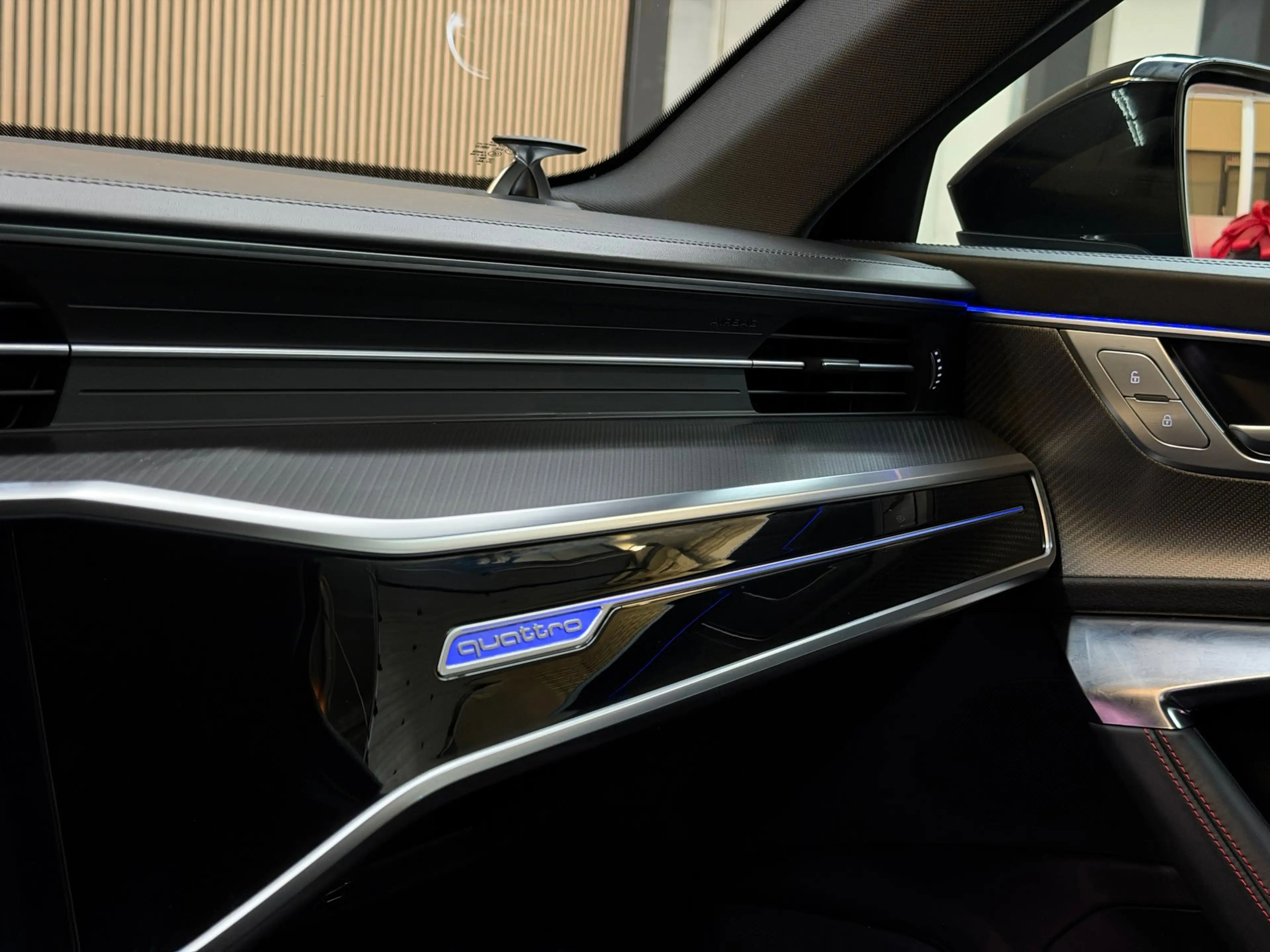 Audi RS6 A6 Avant TFSI quattro 2020 KERAMISCH PANO B&O CARB — photo 33