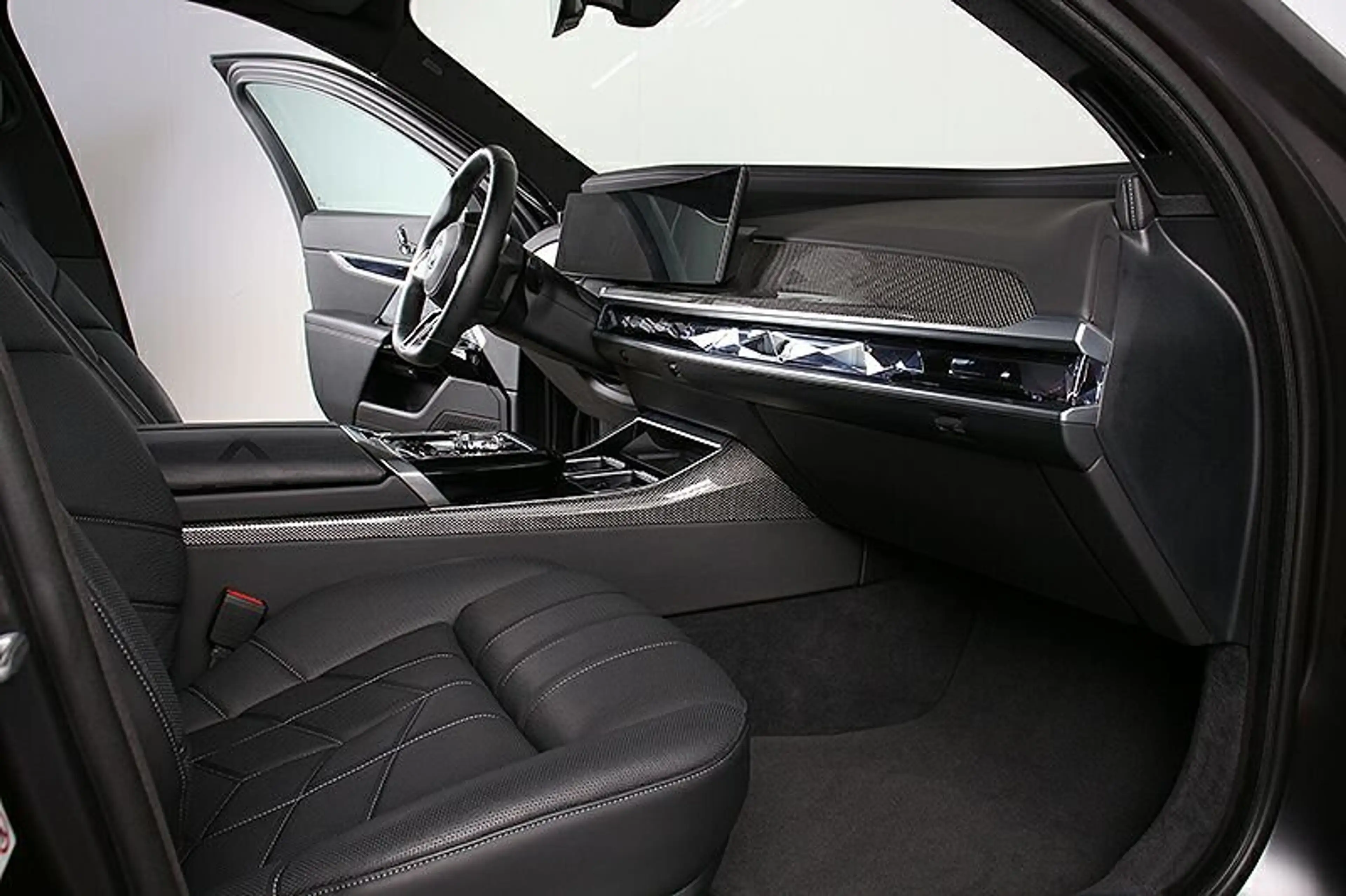 BMW i7 xDrive60 M Sport Pro NP197200 Exec.LoungePak — photo 6