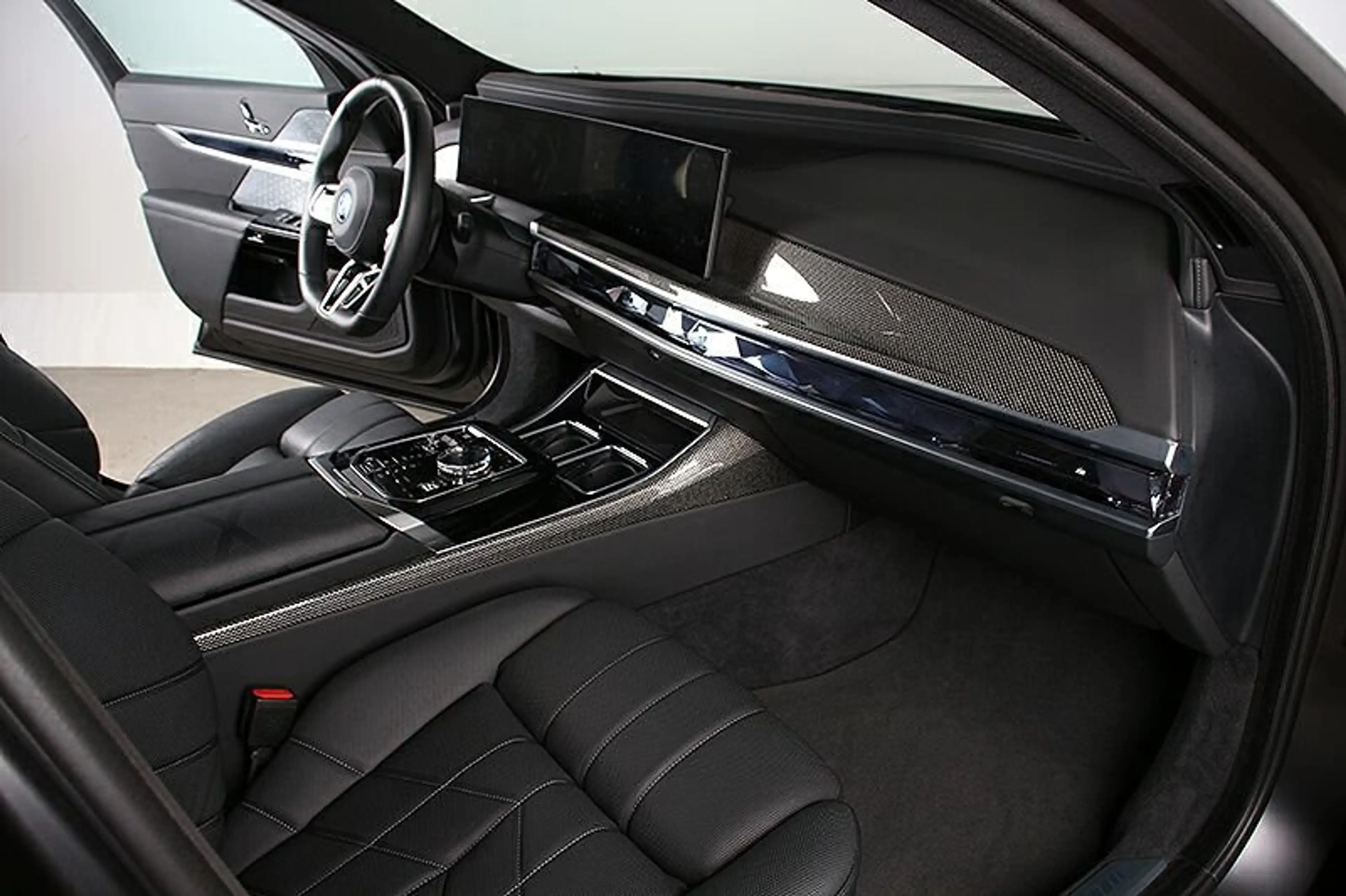 BMW i7 xDrive60 M Sport Pro NP197200 Exec.LoungePak — photo 5