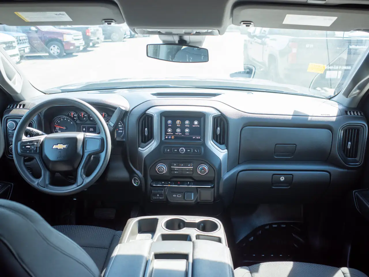 Chevrolet Silverado 1500 снимка Chevrolet Silverado 1500
