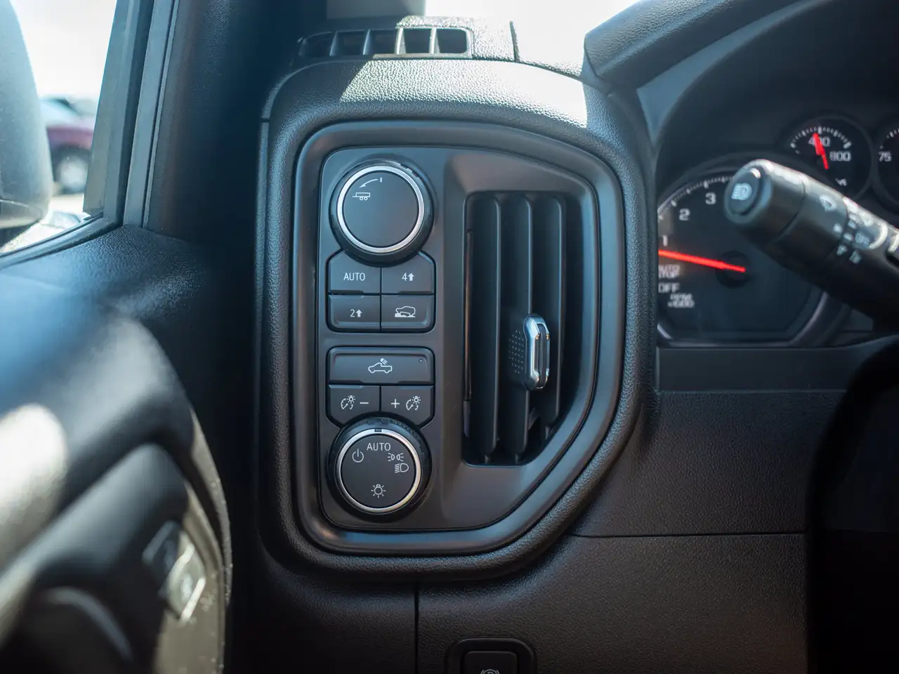 Chevrolet Silverado 1500 снимка Chevrolet Silverado 1500
