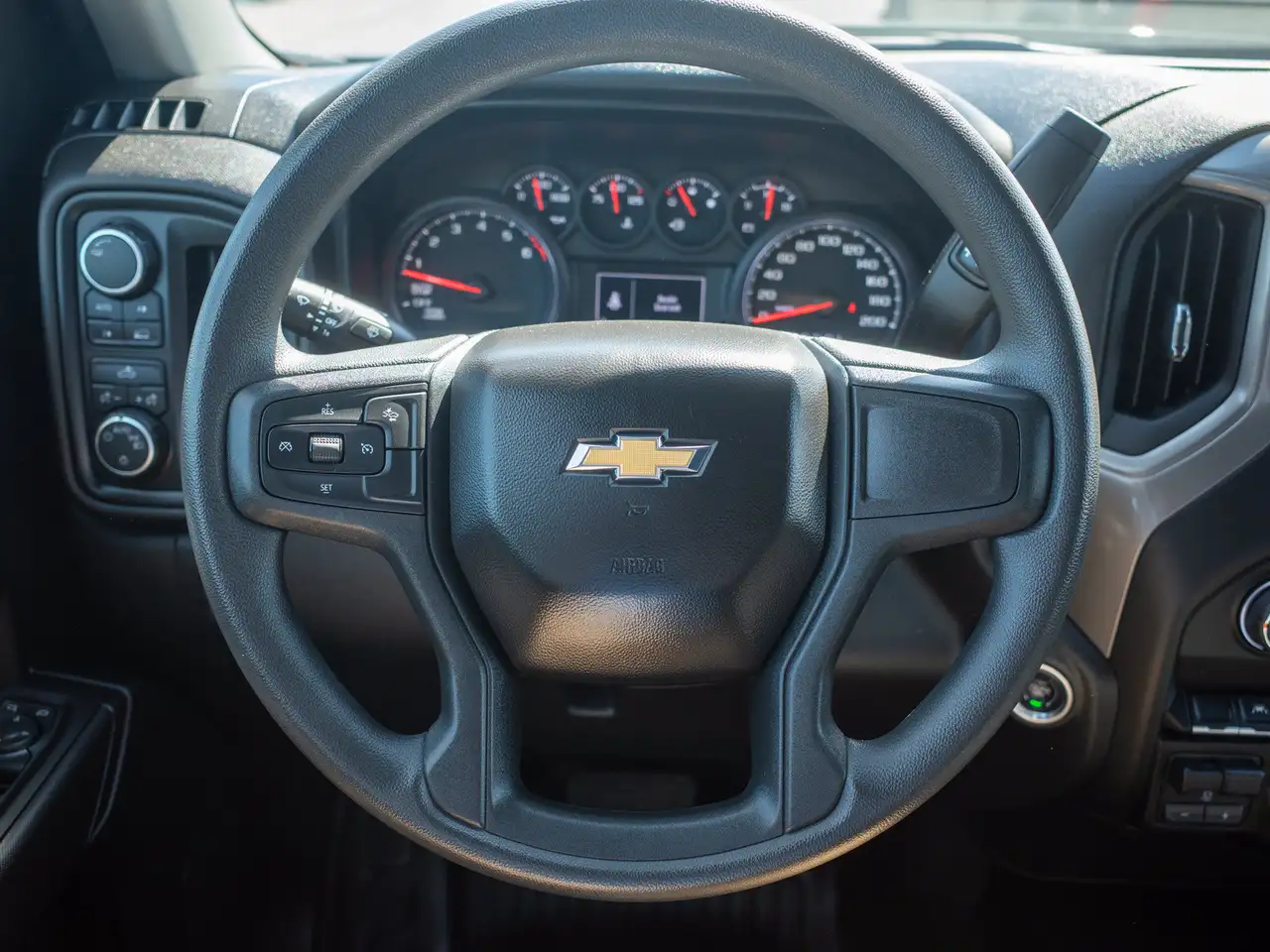 Chevrolet Silverado 1500 снимка Chevrolet Silverado 1500