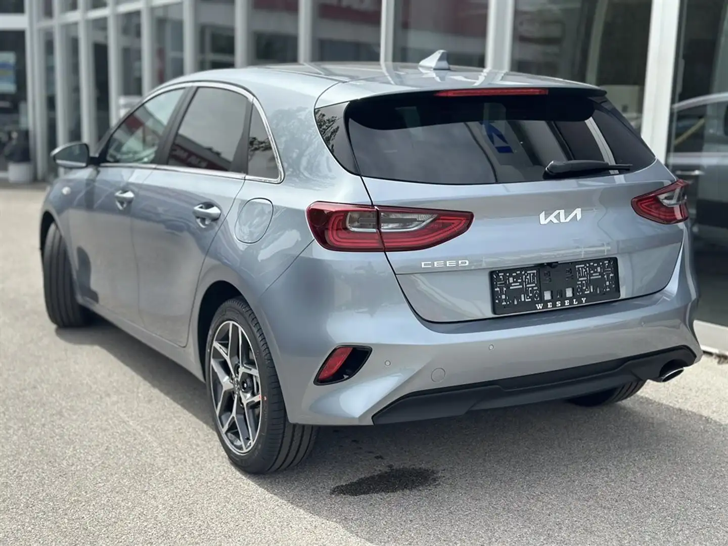 Kia Ceed / cee'd Cee'd SILBER 1.5 TGDI Silber - 2