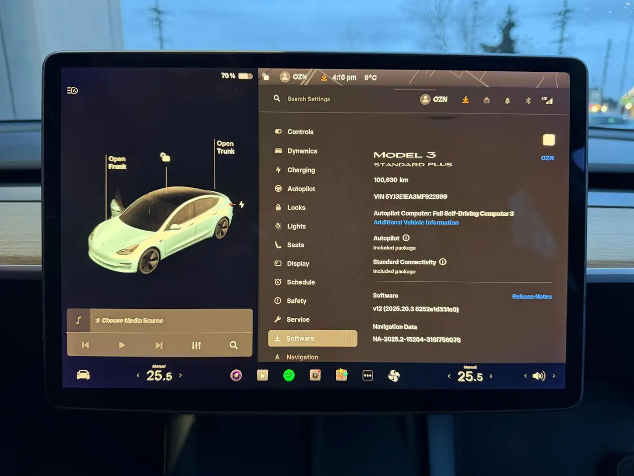 Tesla Model 3 снимка Tesla Model 3