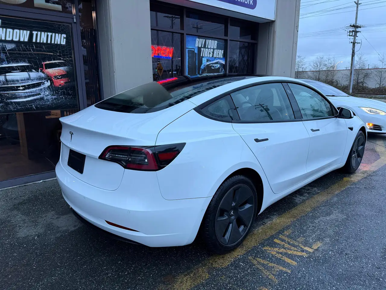 Tesla Model 3 снимка Tesla Model 3