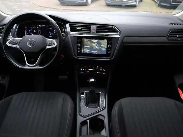 Volkswagen Tiguan Allspace view 21