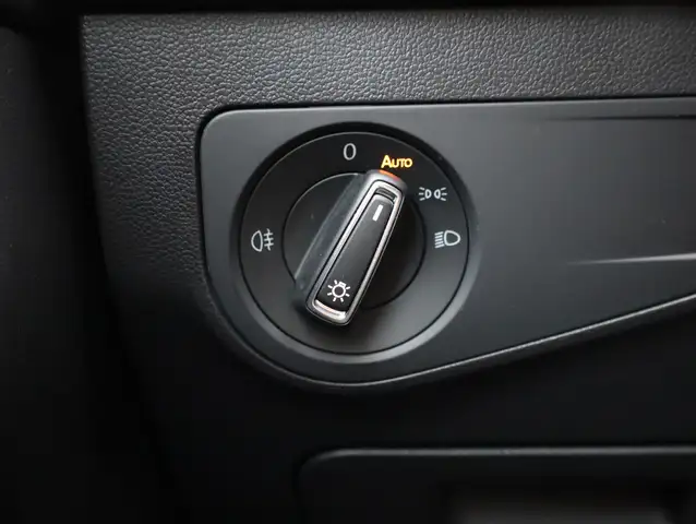 Volkswagen Tiguan Allspace view 17