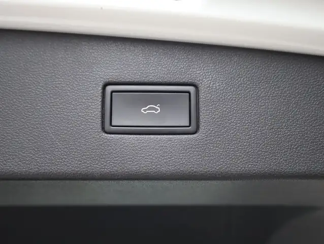 Volkswagen Tiguan Allspace view 14