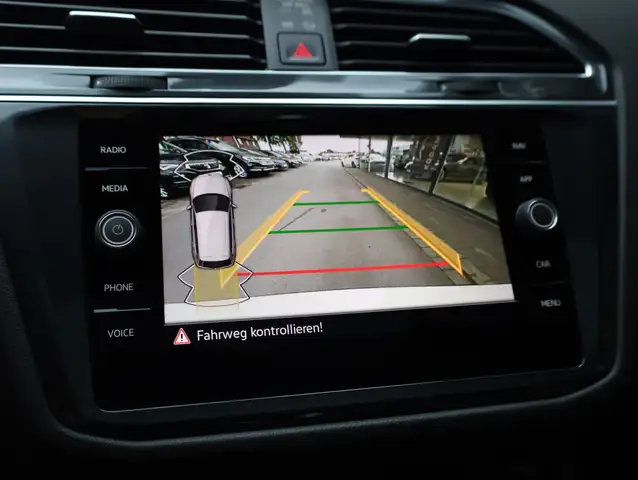 Volkswagen Tiguan Allspace view 29