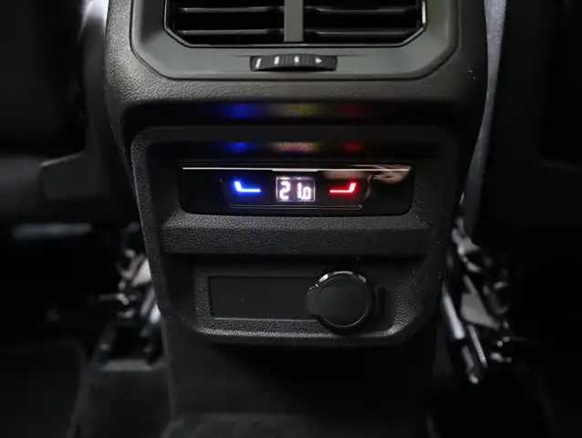 Volkswagen Tiguan Allspace view 20