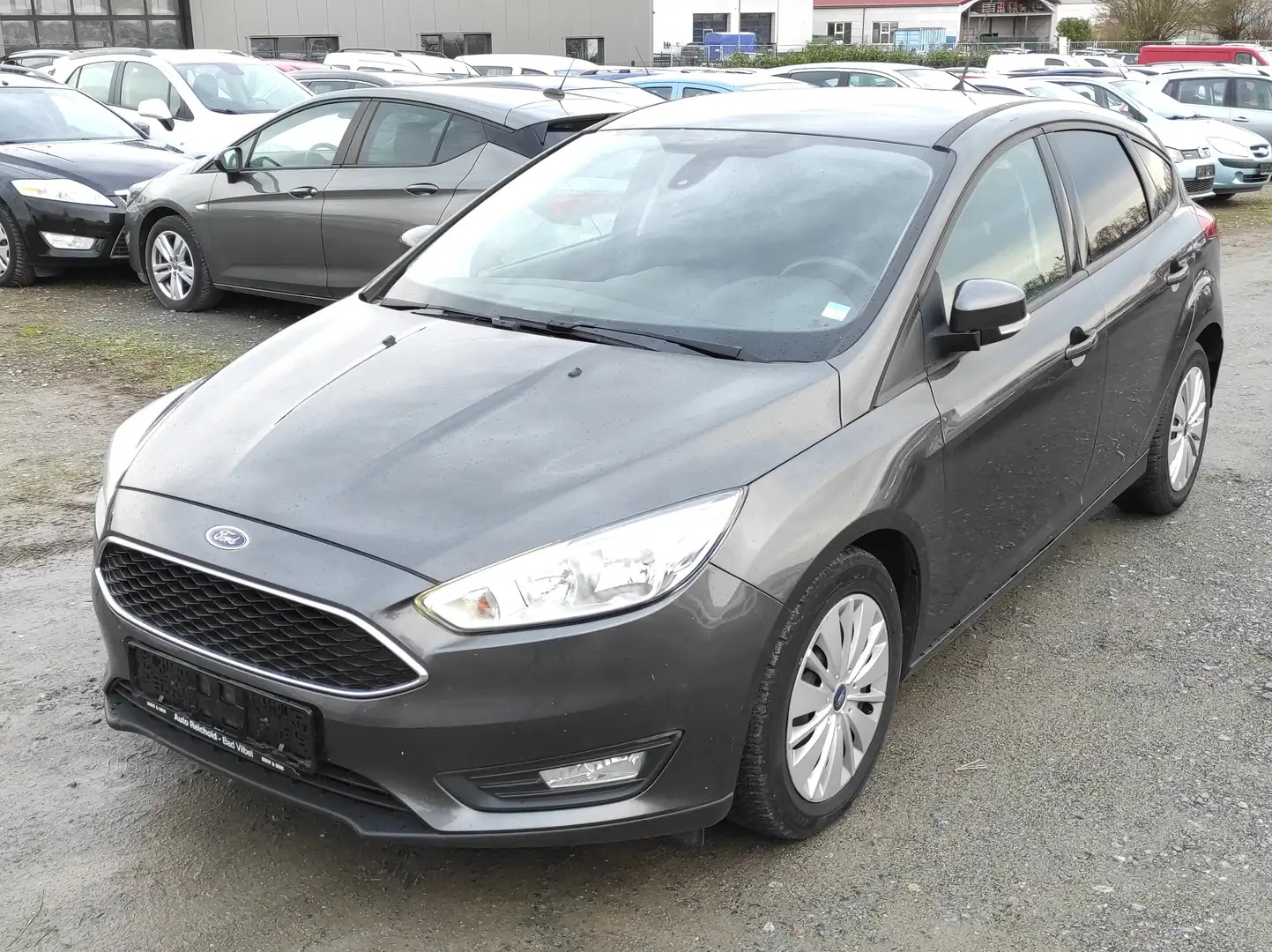 Ford Focus 1.0 EURO-6 NAVI KLIMAA SHZ+LENKRAD PDC Business Grau - 2