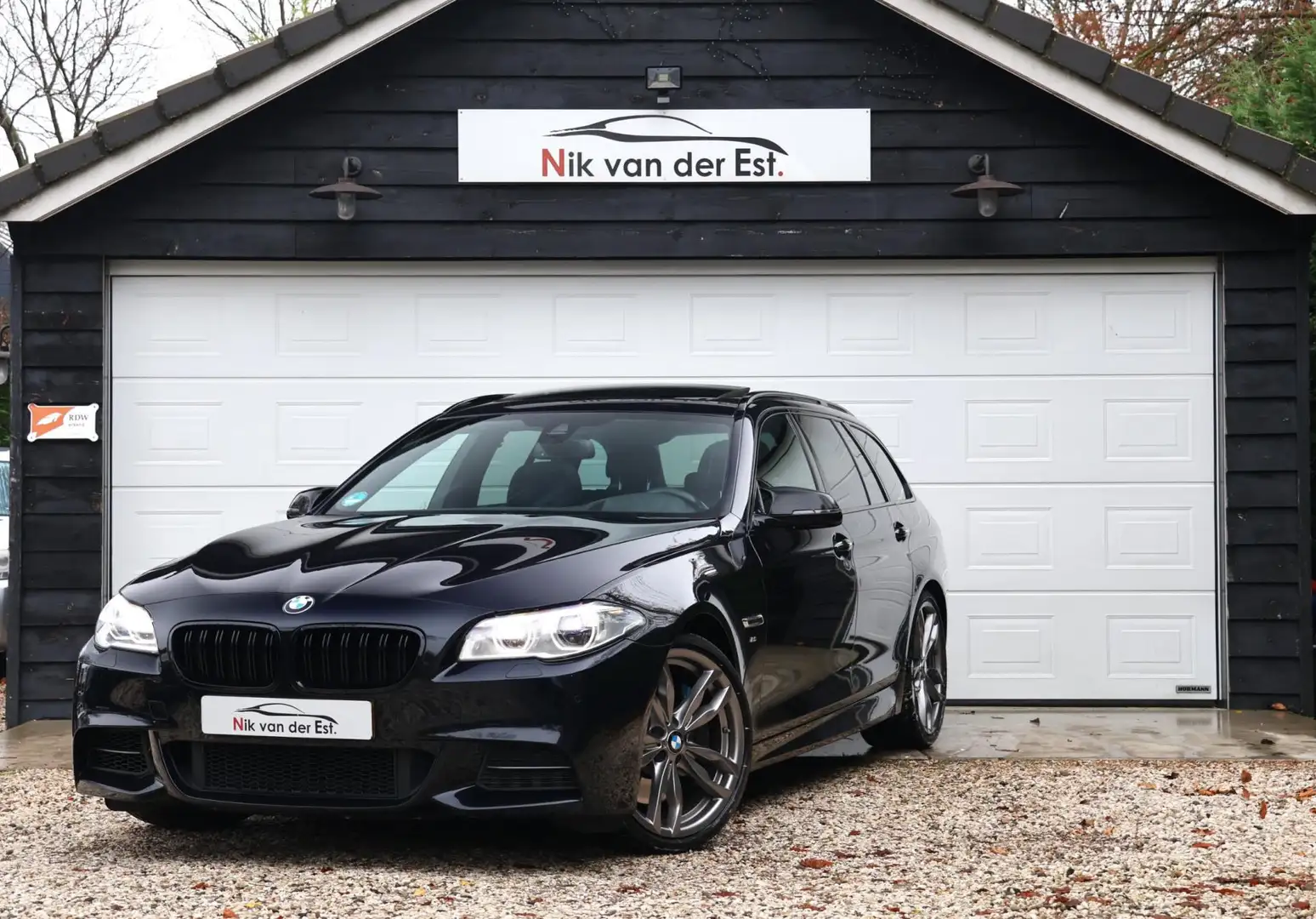 BMW M550 5-serie Touring M550xd-Individual-LED-H&K-Camera-A Noir - 1