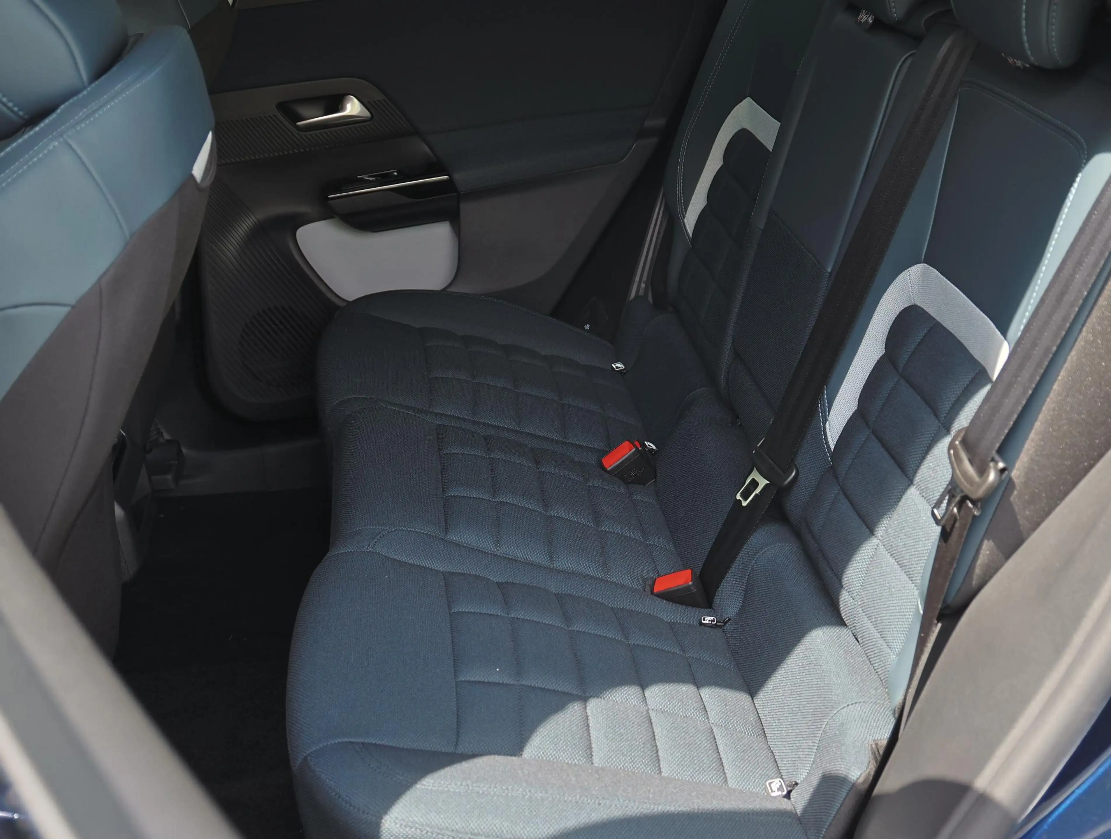 Citroen C5 Aircross Plus Comfort Range 74 kWh | Accutest 98% | Head-up — photo 15