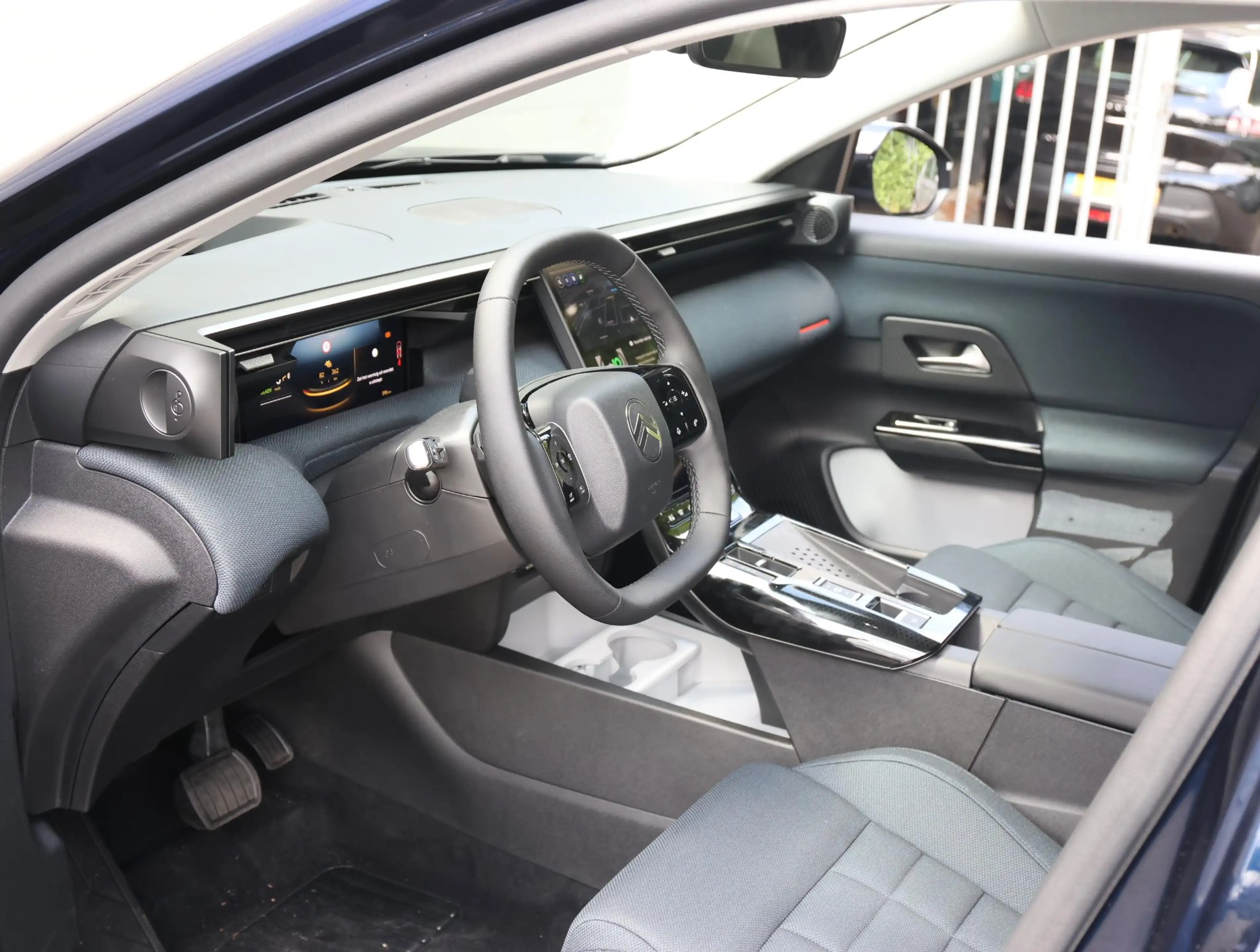 Citroen C5 Aircross Plus Comfort Range 74 kWh | Accutest 98% | Head-up — photo 10