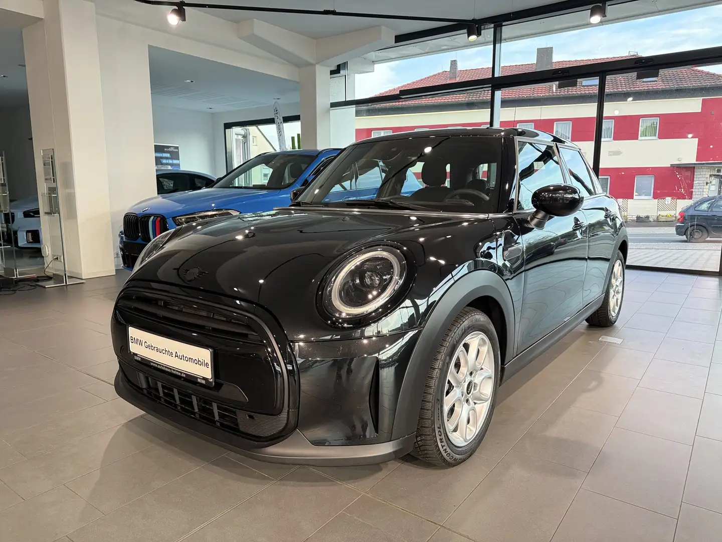 MINI Cooper Mini Yours Trim 5-trg. DAB LED RFK Navi Schwarz - 1