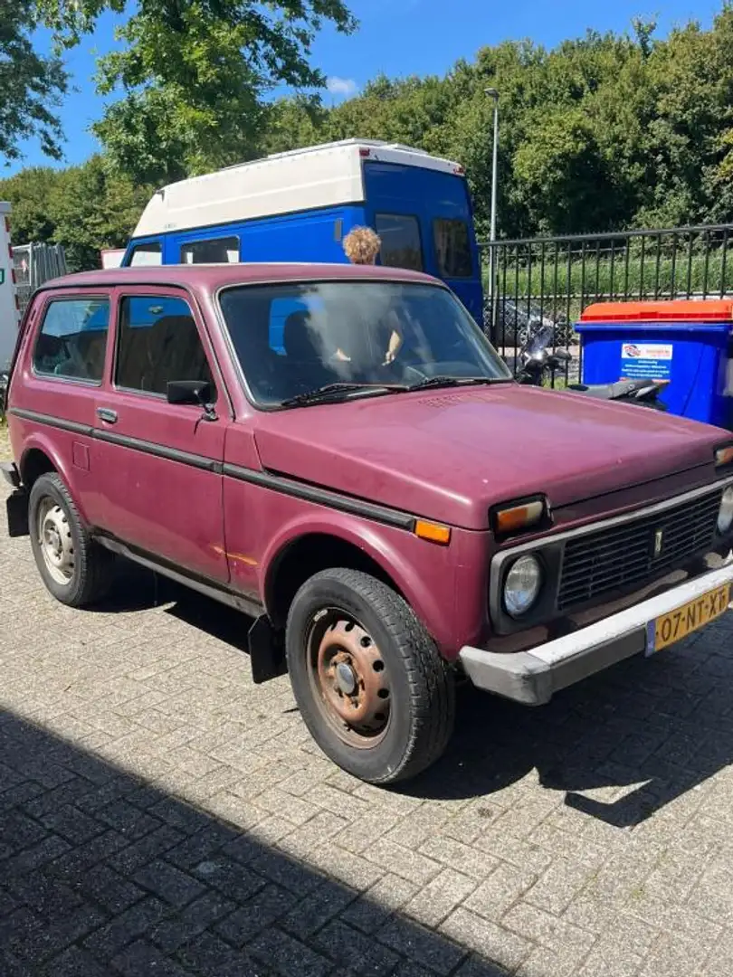 Lada Niva 1.7i Rood - 1