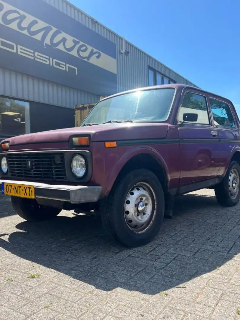 Lada Niva 1.7i Rood - 2
