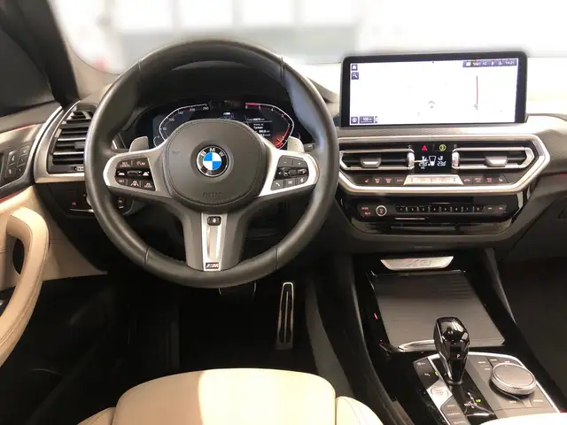 BMW X3 view 8