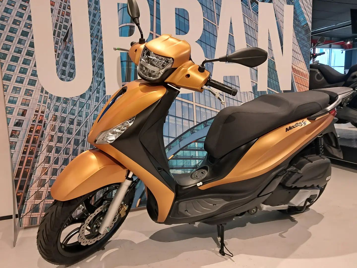 Piaggio Medley 200 S Oro - 2