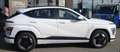Hyundai KONA EV (SX2) Smart Line 48,4 kWh k5es1-OP7 Wit - thumbnail 3