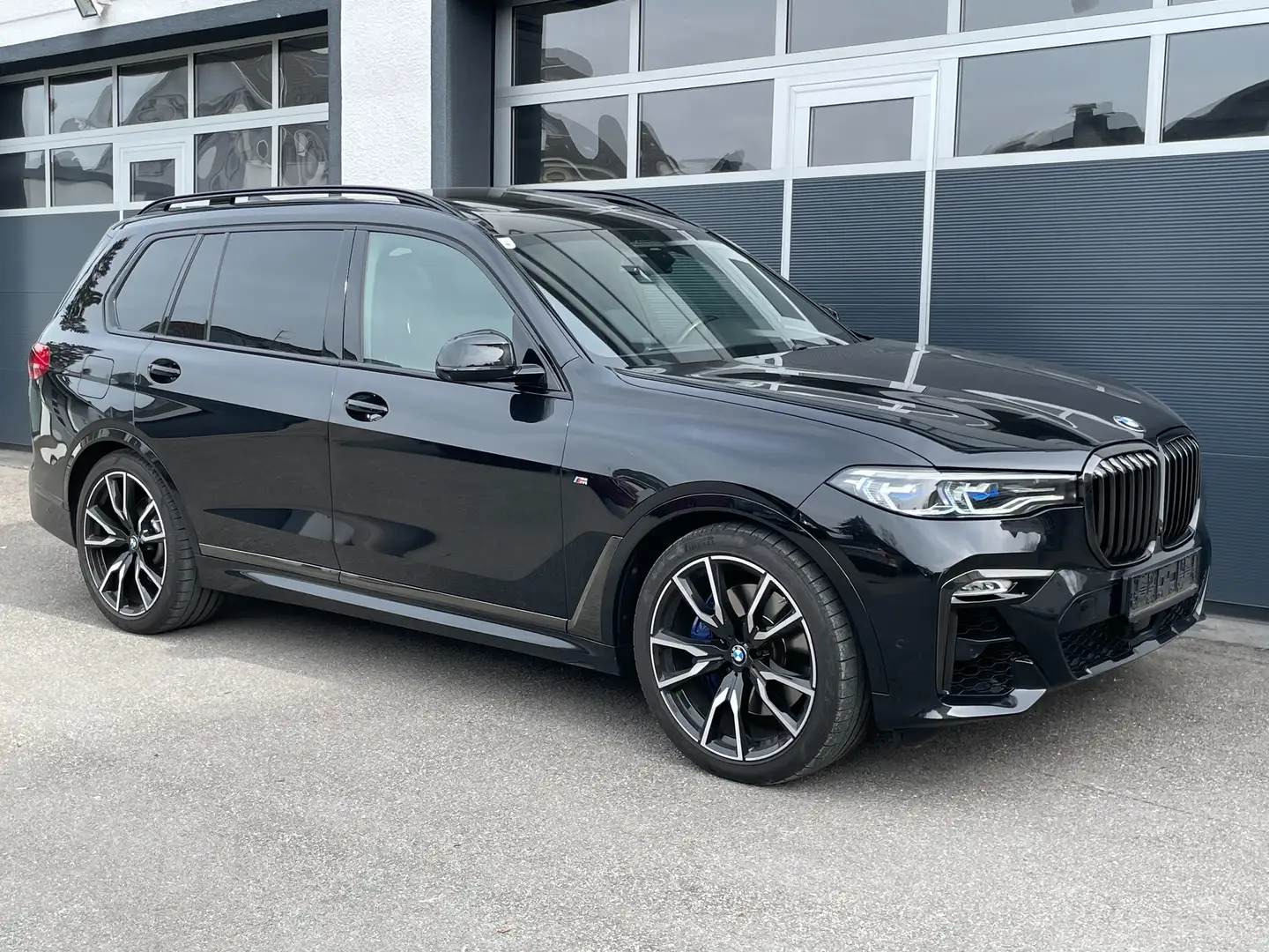 BMW X7 xD 40d M Sport *ACC*AHK*HUD*LASER*PANO*STANDHZ*22" Schwarz - 2