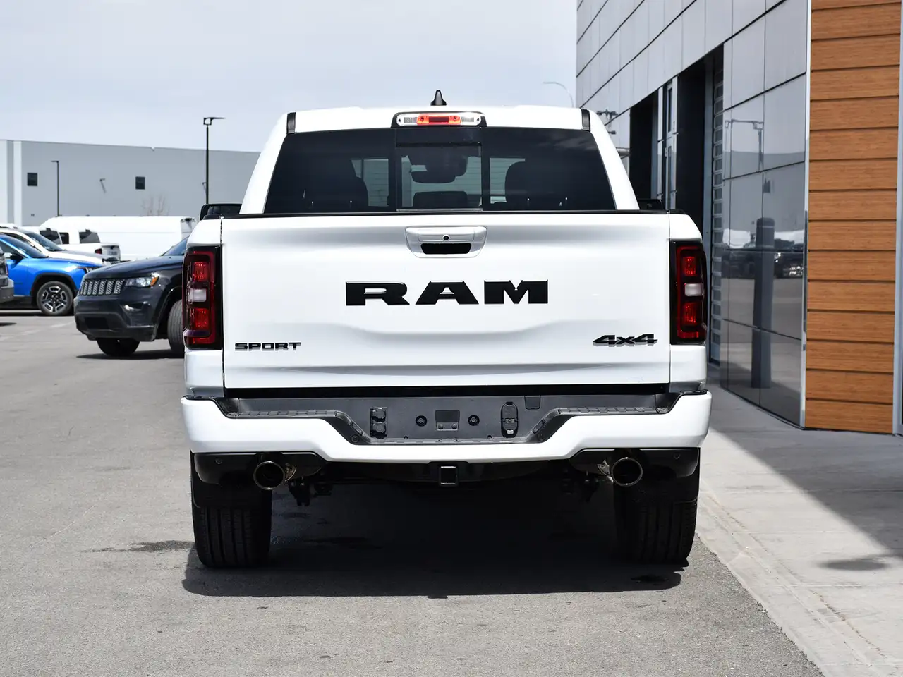 RAM 1500 снимка RAM 1500
