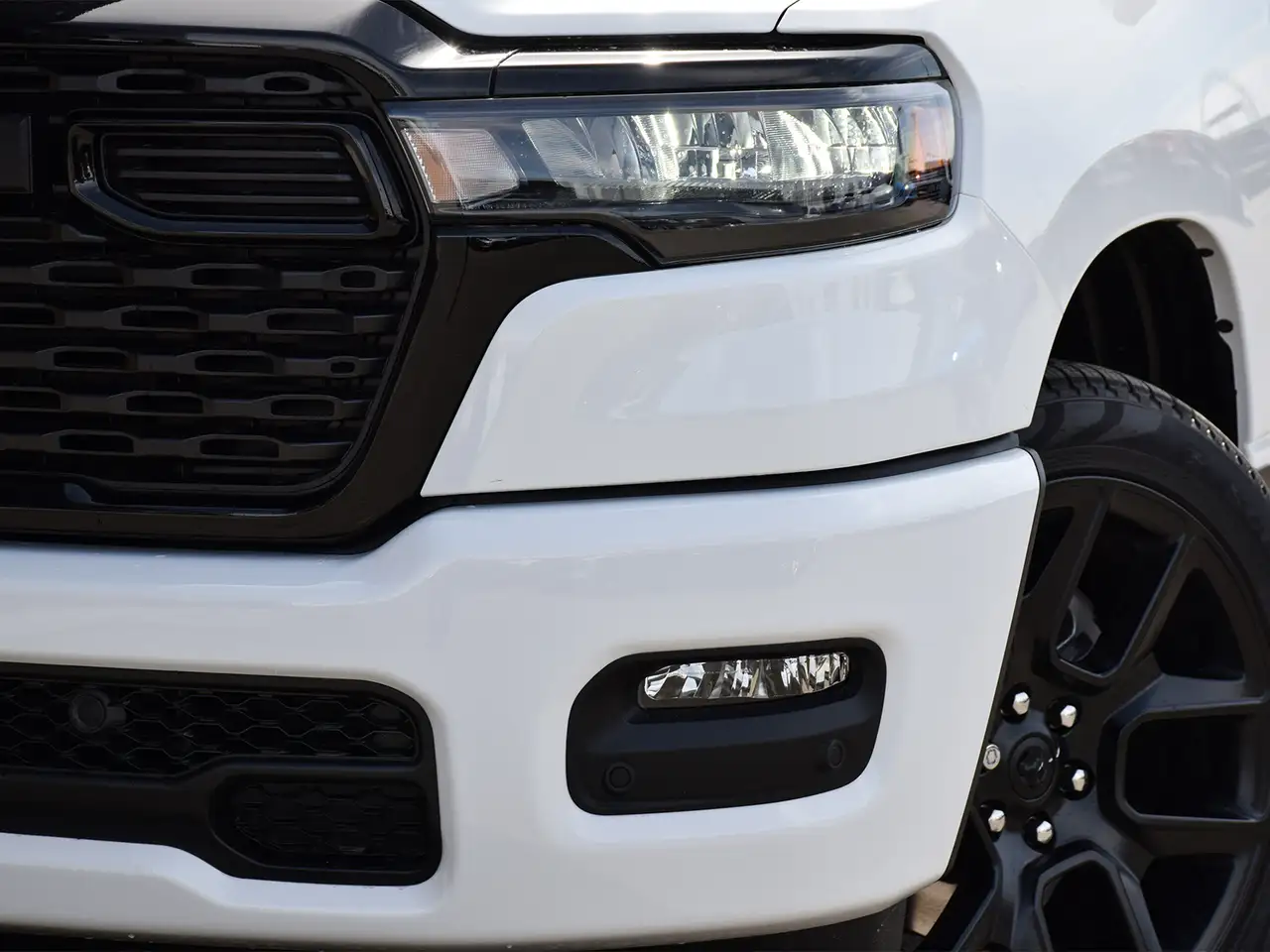 RAM 1500 снимка RAM 1500