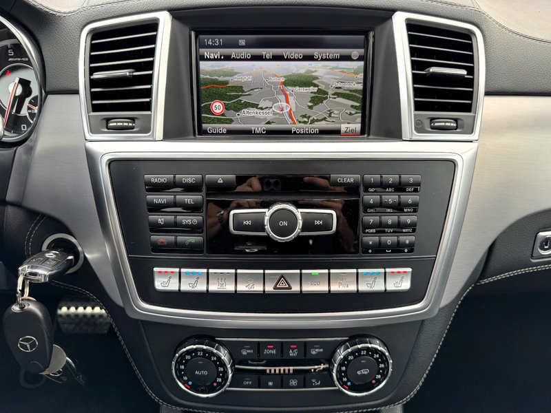 Mercedes-Benz ML 63 AMG ML AMG 63 4Matic *Airmatic/Pano/ACC/H&K/LED* — photo 12
