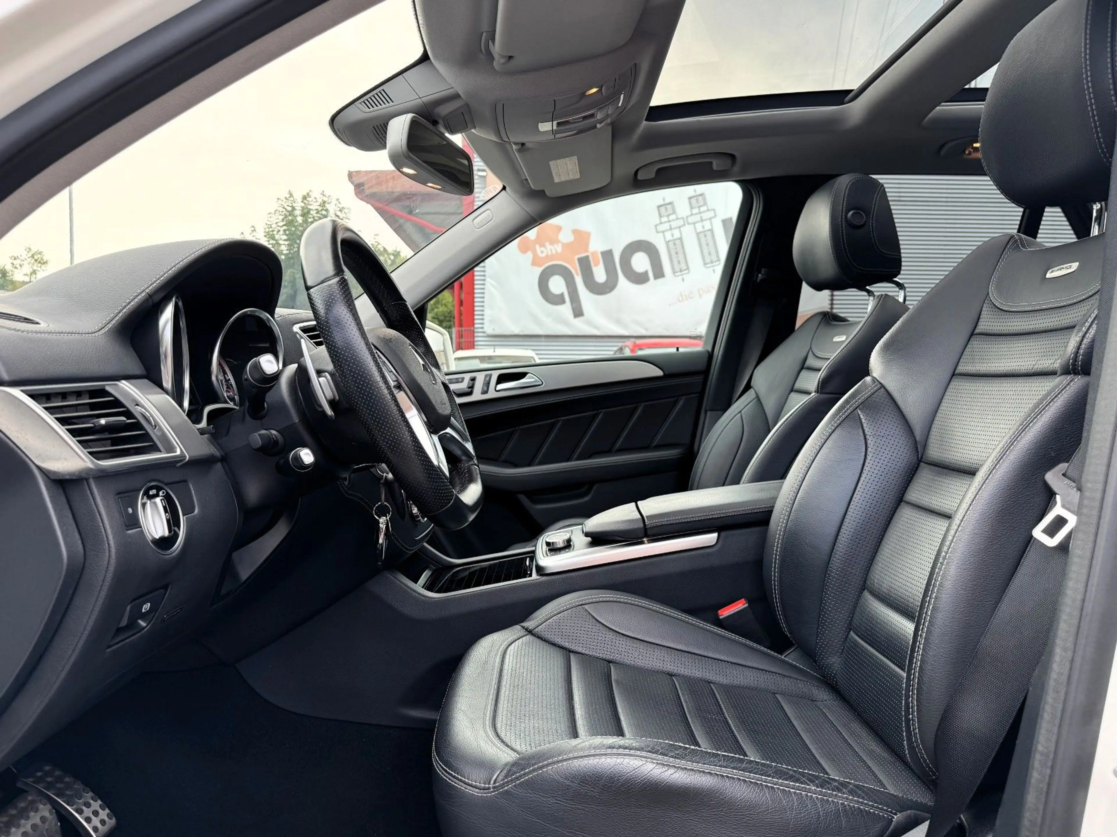Mercedes-Benz ML 63 AMG ML AMG 63 4Matic *Airmatic/Pano/ACC/H&K/LED* — photo 8