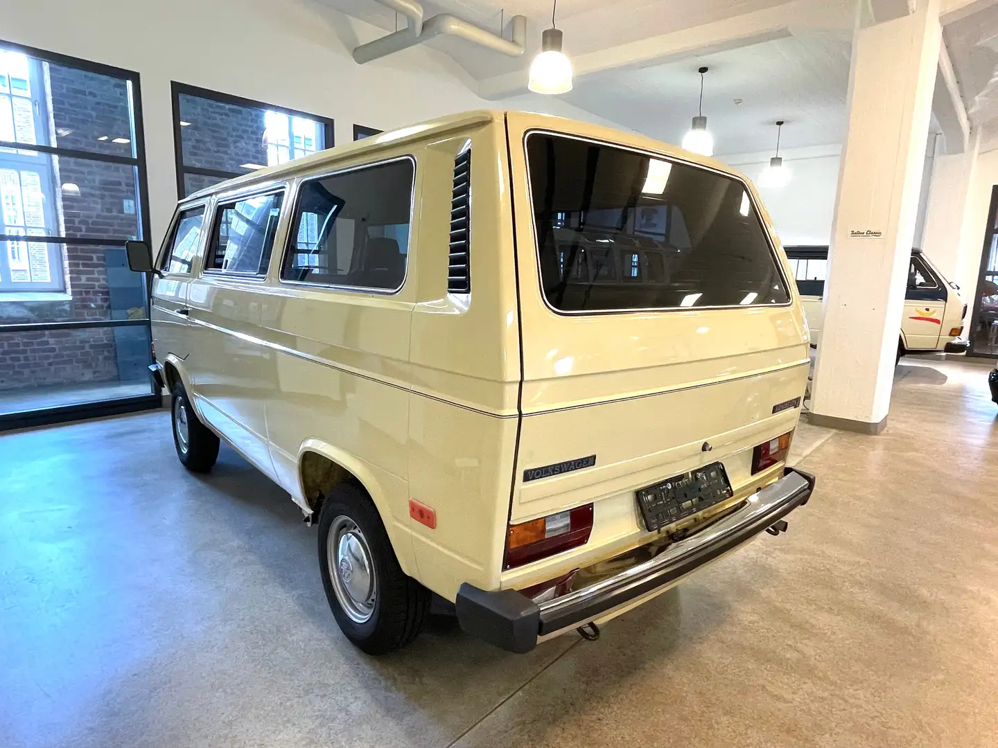 Volkswagen T3 Vanagon 7-Sitzer *** California Blue Plate Beige - 2