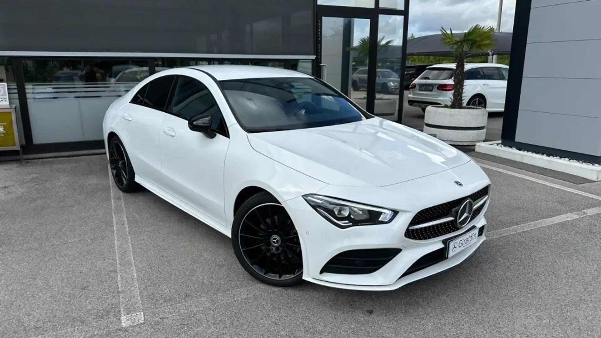 Mercedes-Benz CLA 180 d Automatic Premium Bílá - 1