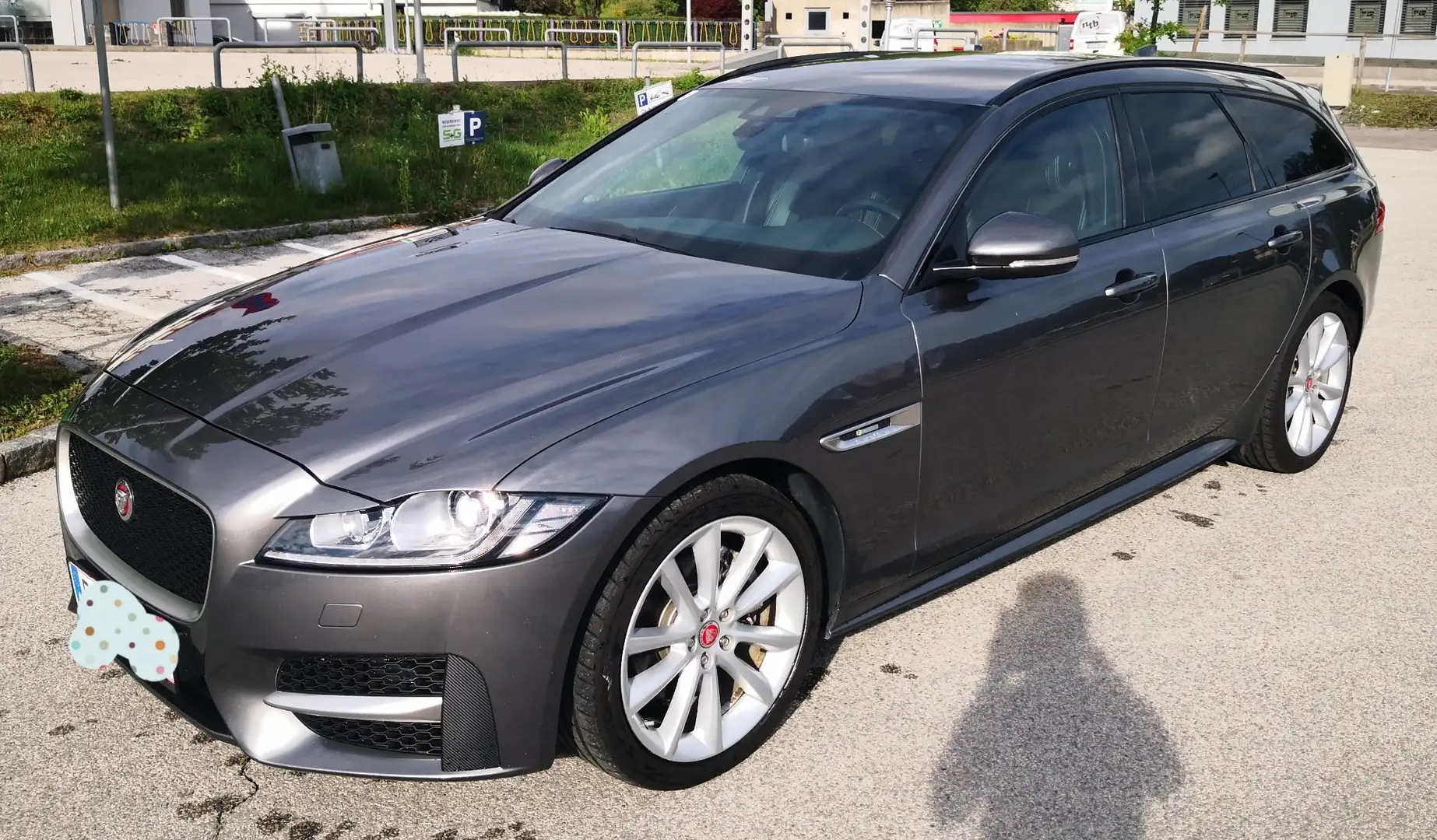 Jaguar XF Sportbrake 25d AWD R-Sport Aut. Allrad AHK - 2