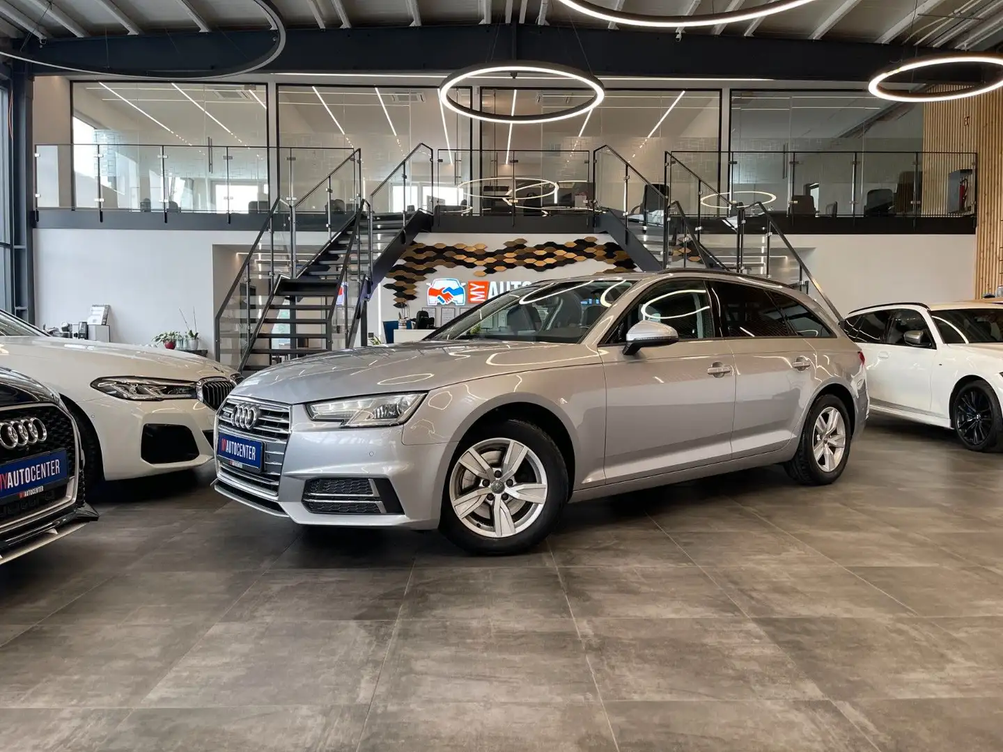 Audi A4 Avant 2.0 TDI Aut. *NAVI*SHZ*PDC*BI-XENON* Silver - 1