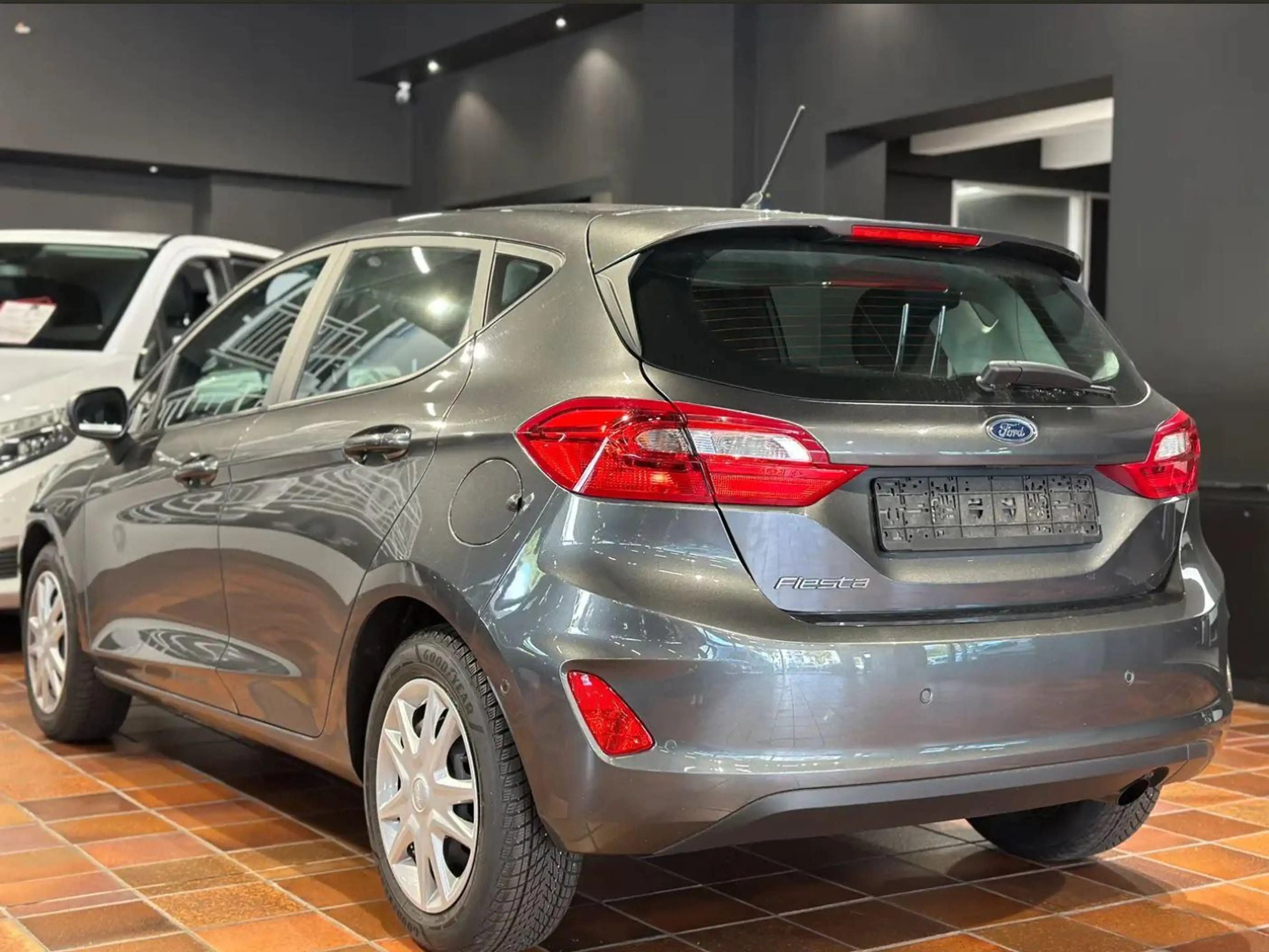 Ford Fiesta 1.5 TDCi COOL&CONNECT NAVI KLIMAAUTO SHZ PDC CARPL — photo 3