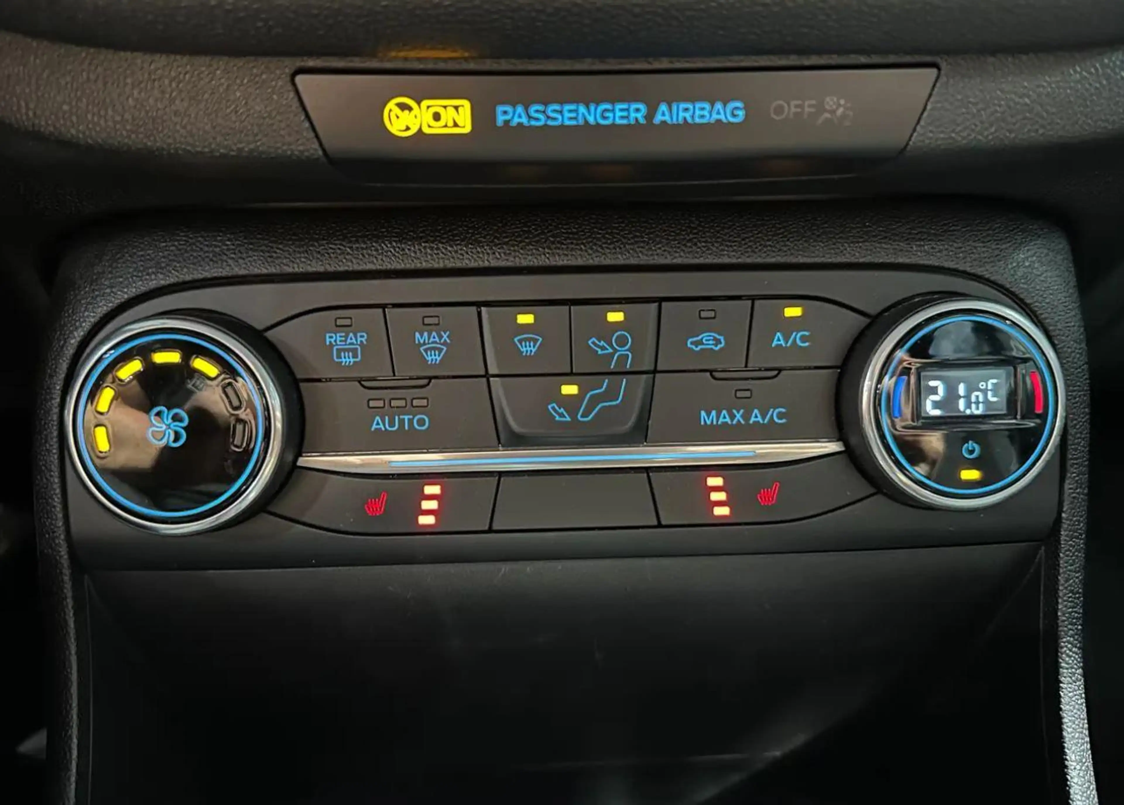 Ford Fiesta 1.5 TDCi COOL&CONNECT NAVI KLIMAAUTO SHZ PDC CARPL — photo 14