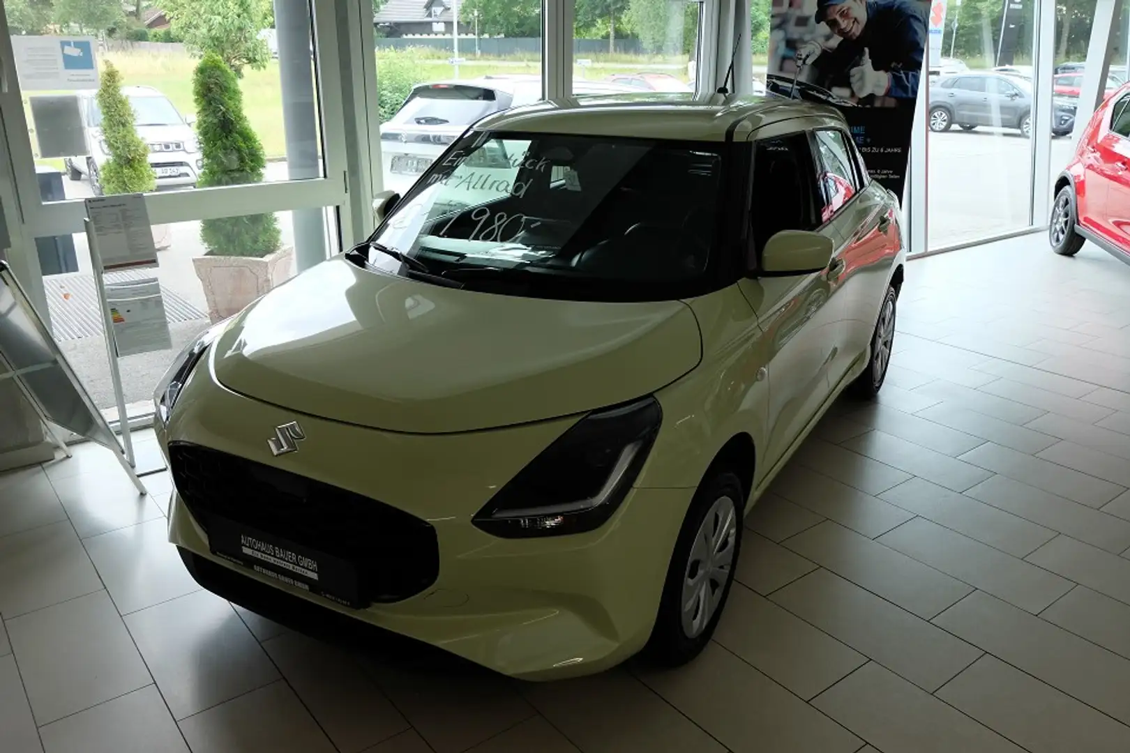 Suzuki Swift 1.2 5D M/T CLUB HYBRID ALLGRIP !!!  ALLRAD !!! Geel - 2