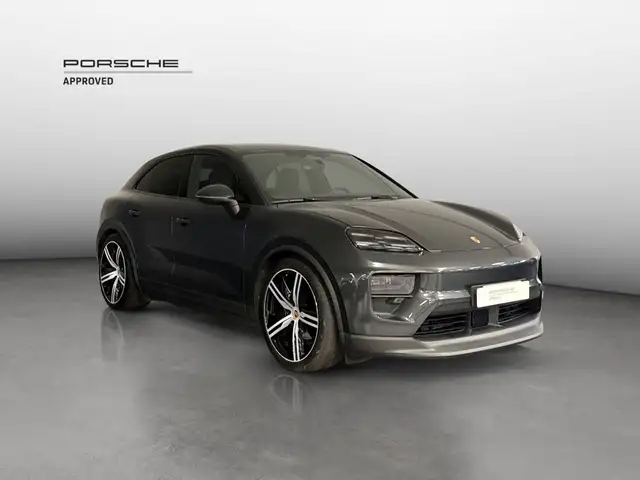 Porsche Macan view 7