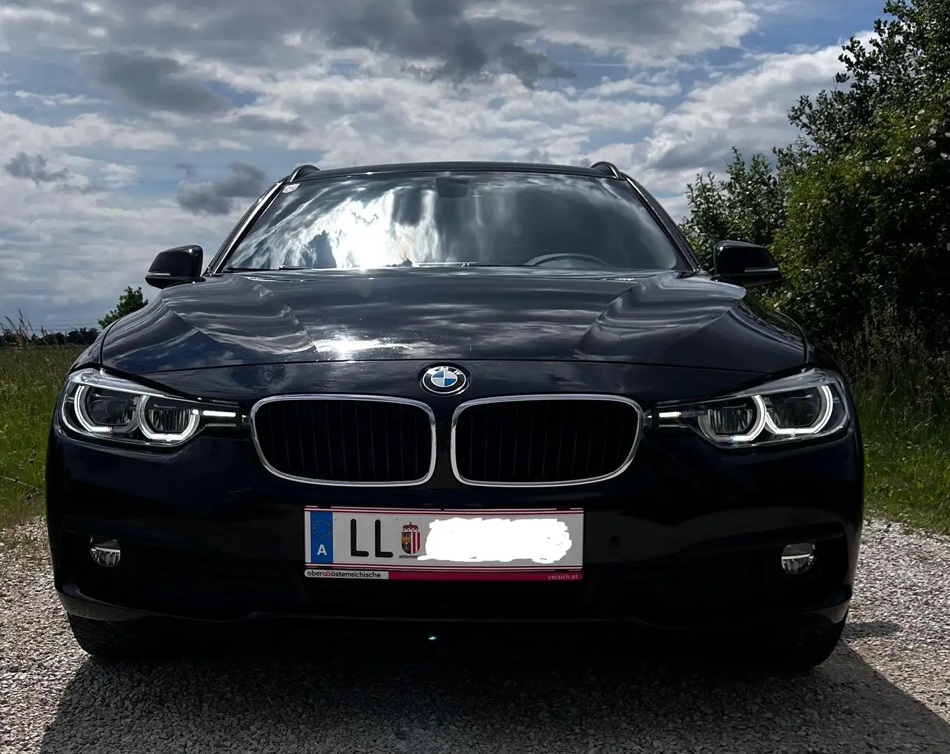 BMW 318 318d Touring Advantage Aut. Advantage Schwarz - 1