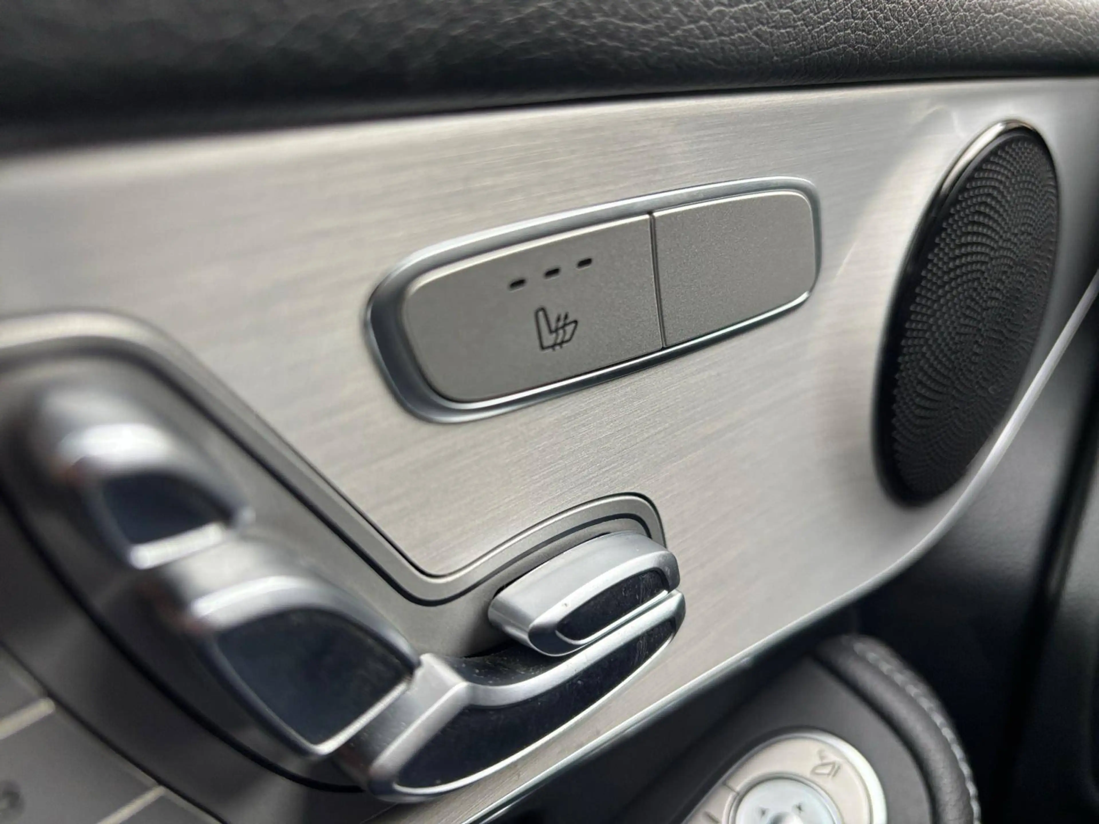 Mercedes-Benz GLC 200 GLC 200 d 4-Matic Business Solution (EU6AP)/GARANTIE 12 MOIS/CARNET COMPLET MERCEDES — photo 9