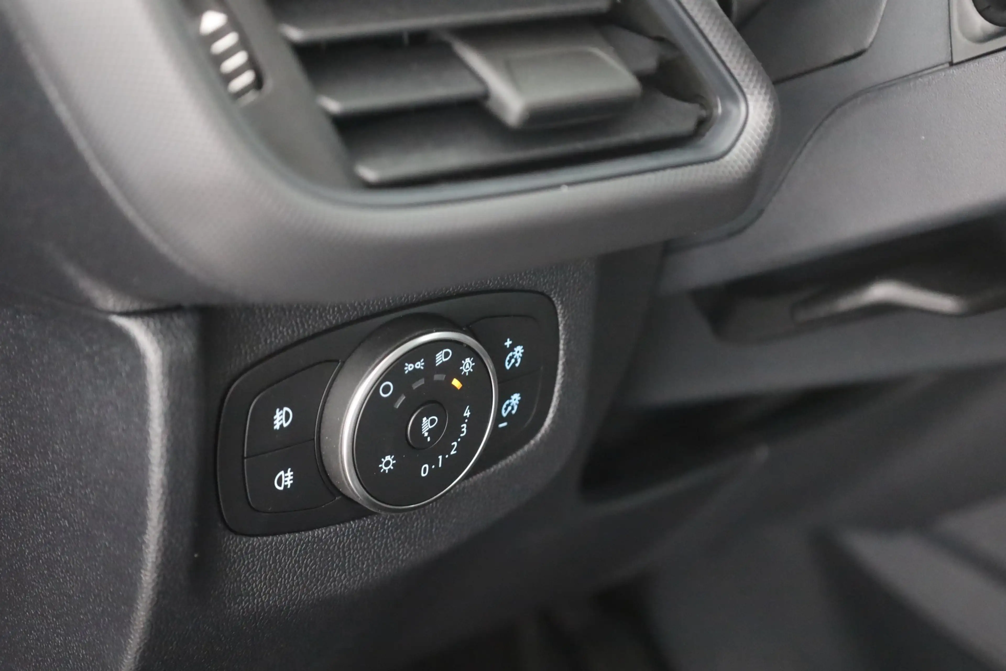 Ford Tourneo Courier Trend 1.0 EB Sitzheizung  Tempomat — photo 20