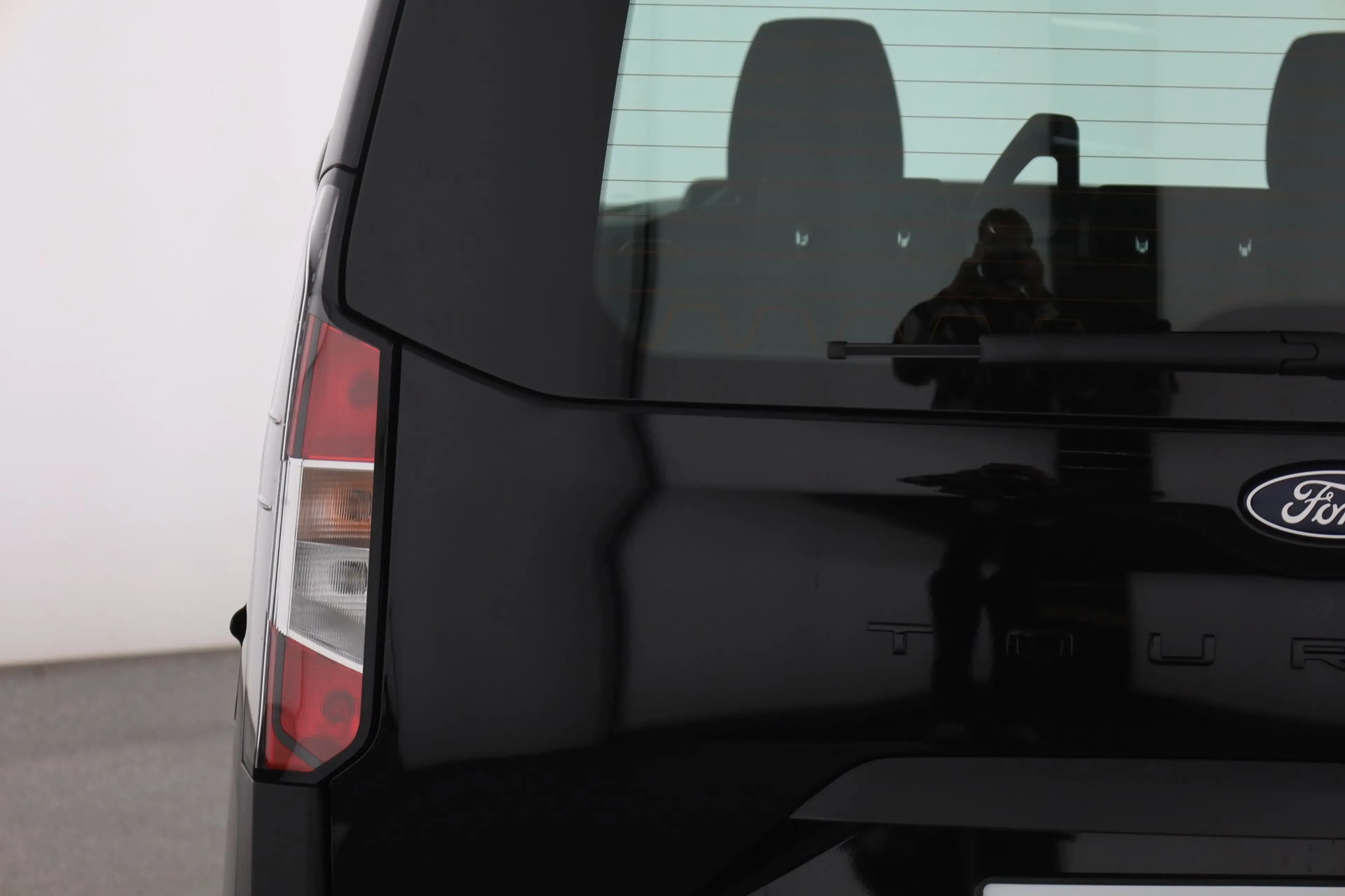 Ford Tourneo Courier Trend 1.0 EB Sitzheizung  Tempomat — photo 28