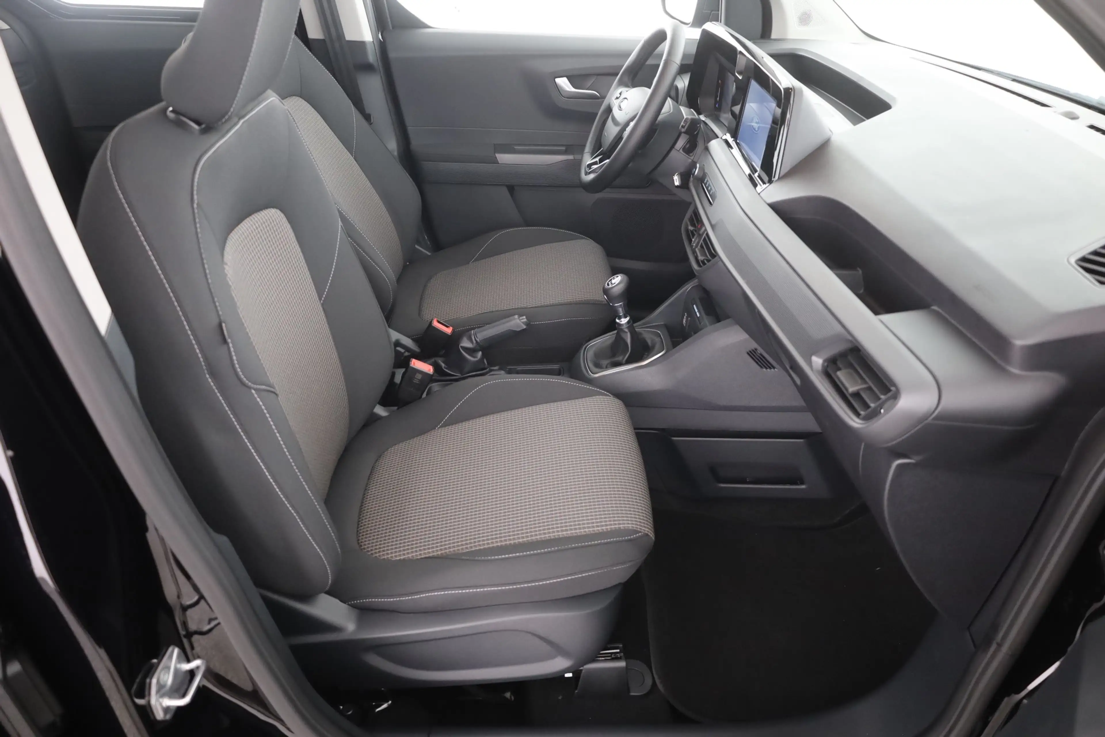Ford Tourneo Courier Trend 1.0 EB Sitzheizung  Tempomat — photo 23