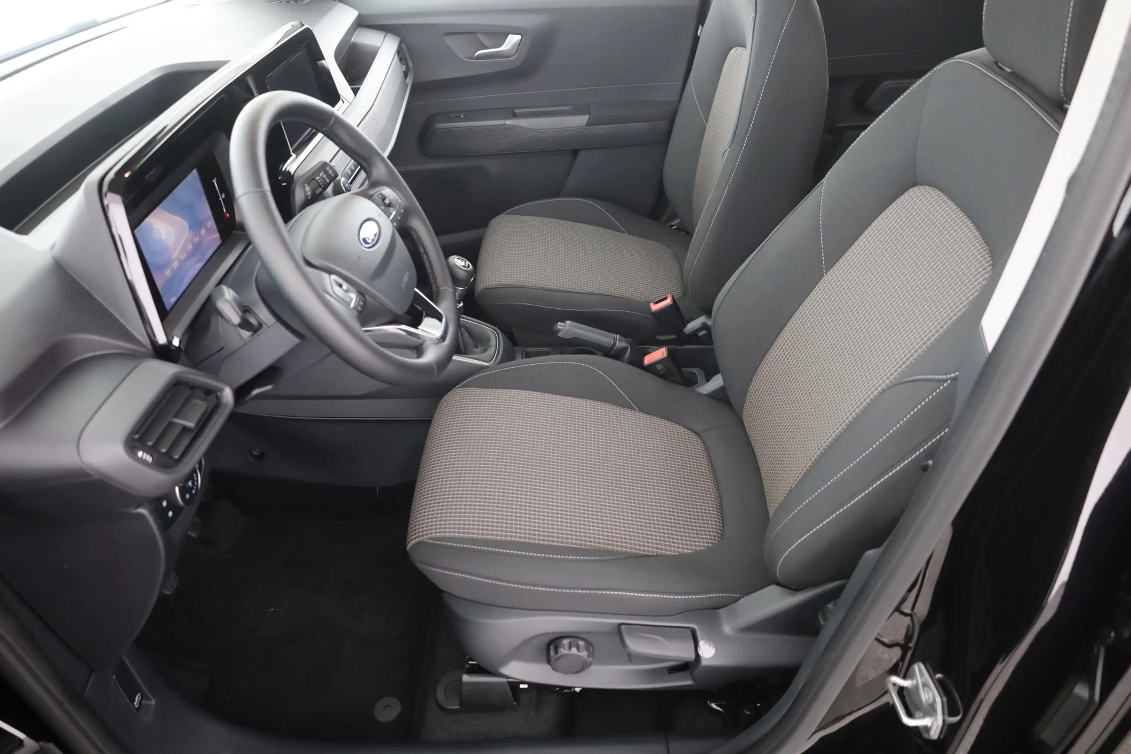 Ford Tourneo Courier Trend 1.0 EB Sitzheizung  Tempomat — photo 22