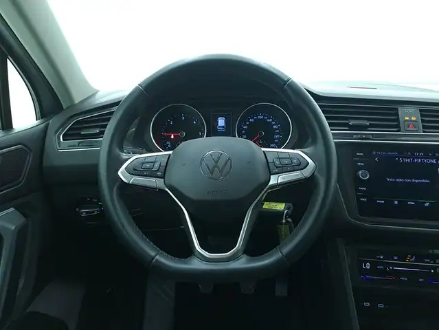 Volkswagen Tiguan view 11