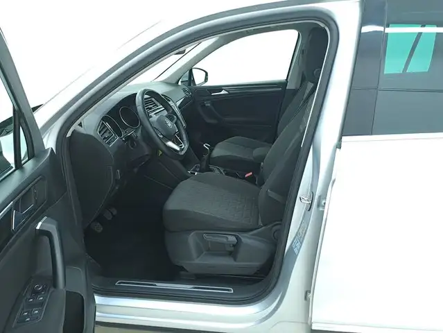 Volkswagen Tiguan view 10