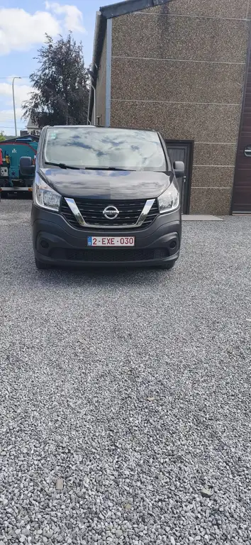 Nissan NV300 2017 из Европы — купить под ключ