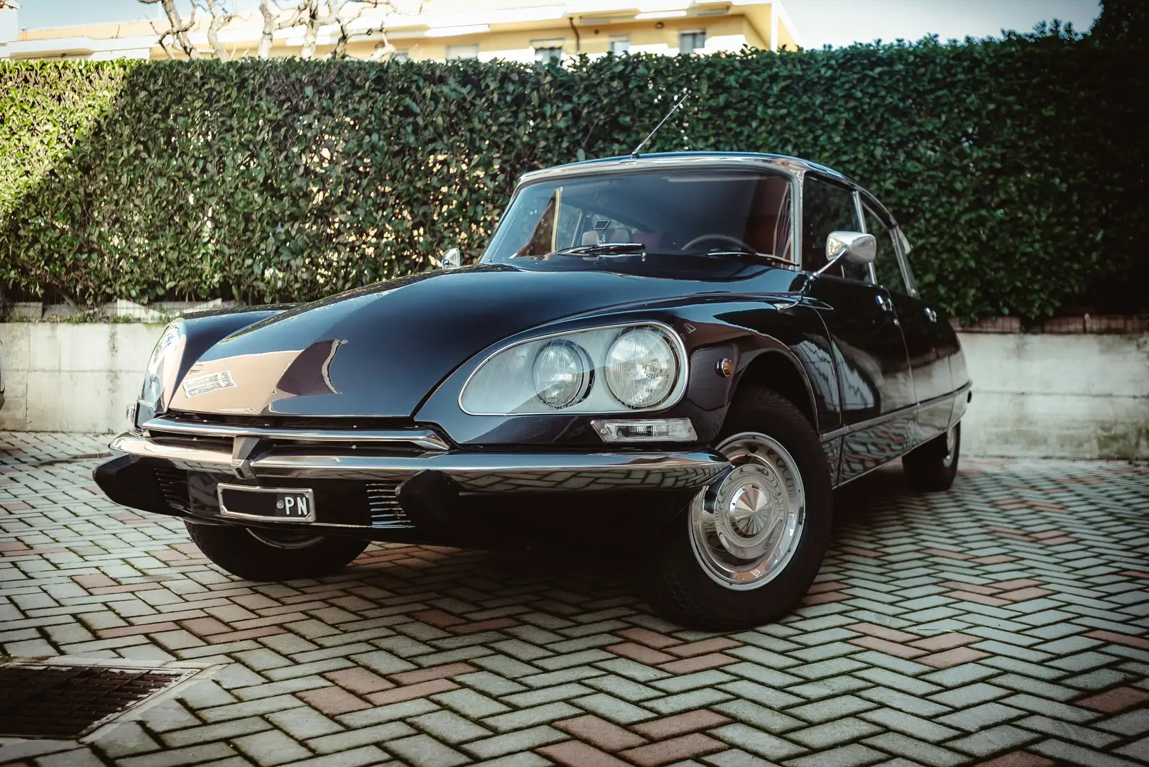 Citroen DS Pallas 2.3 Iniez. | Restaurata | Targhe originali Violet - 1