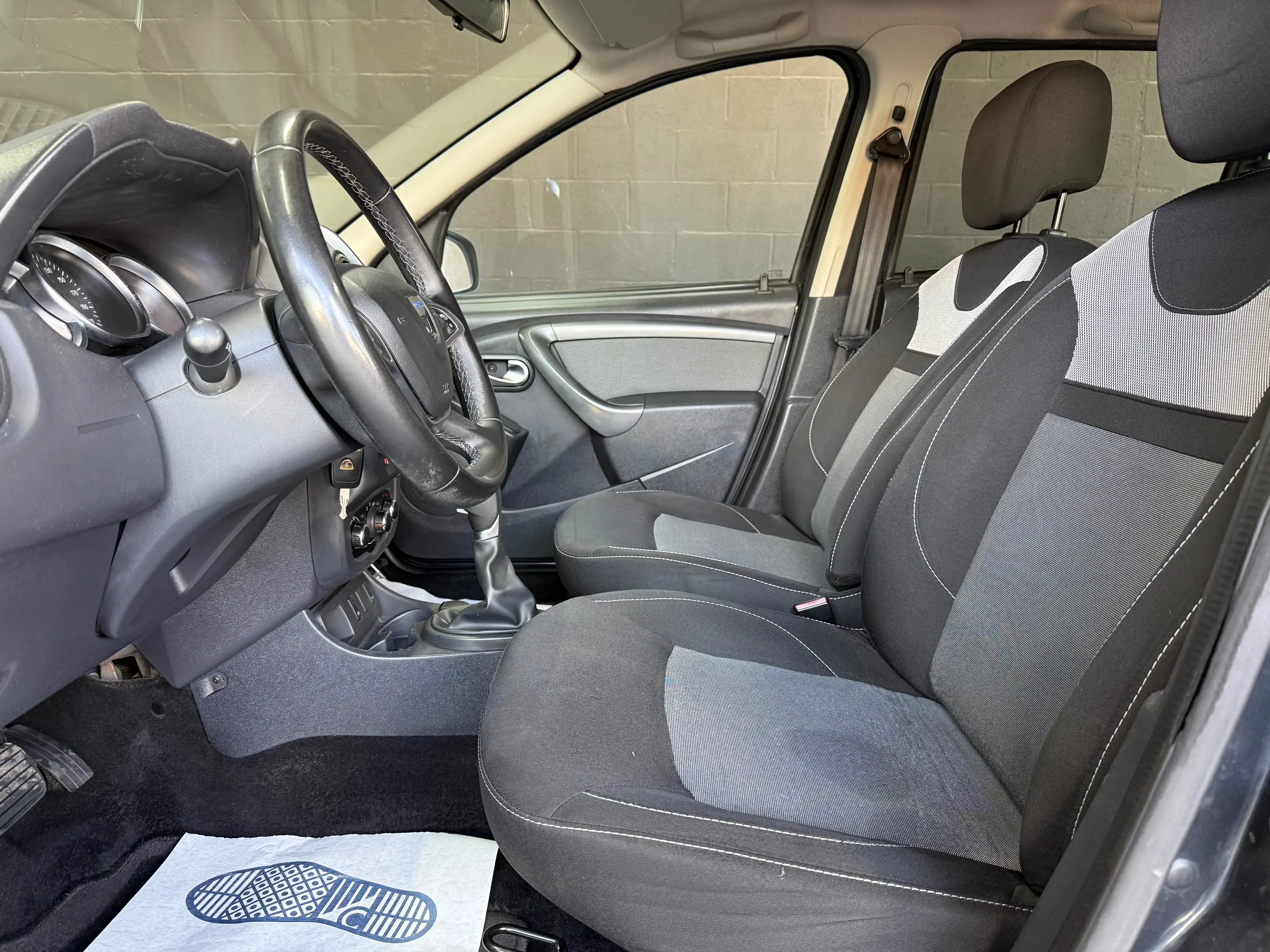 Dacia Duster Duster 1.5 dCi 4x2 Saga EDC*BOITE AUTO*CLIM*12 MOIS DE GARANTIE* — photo 10