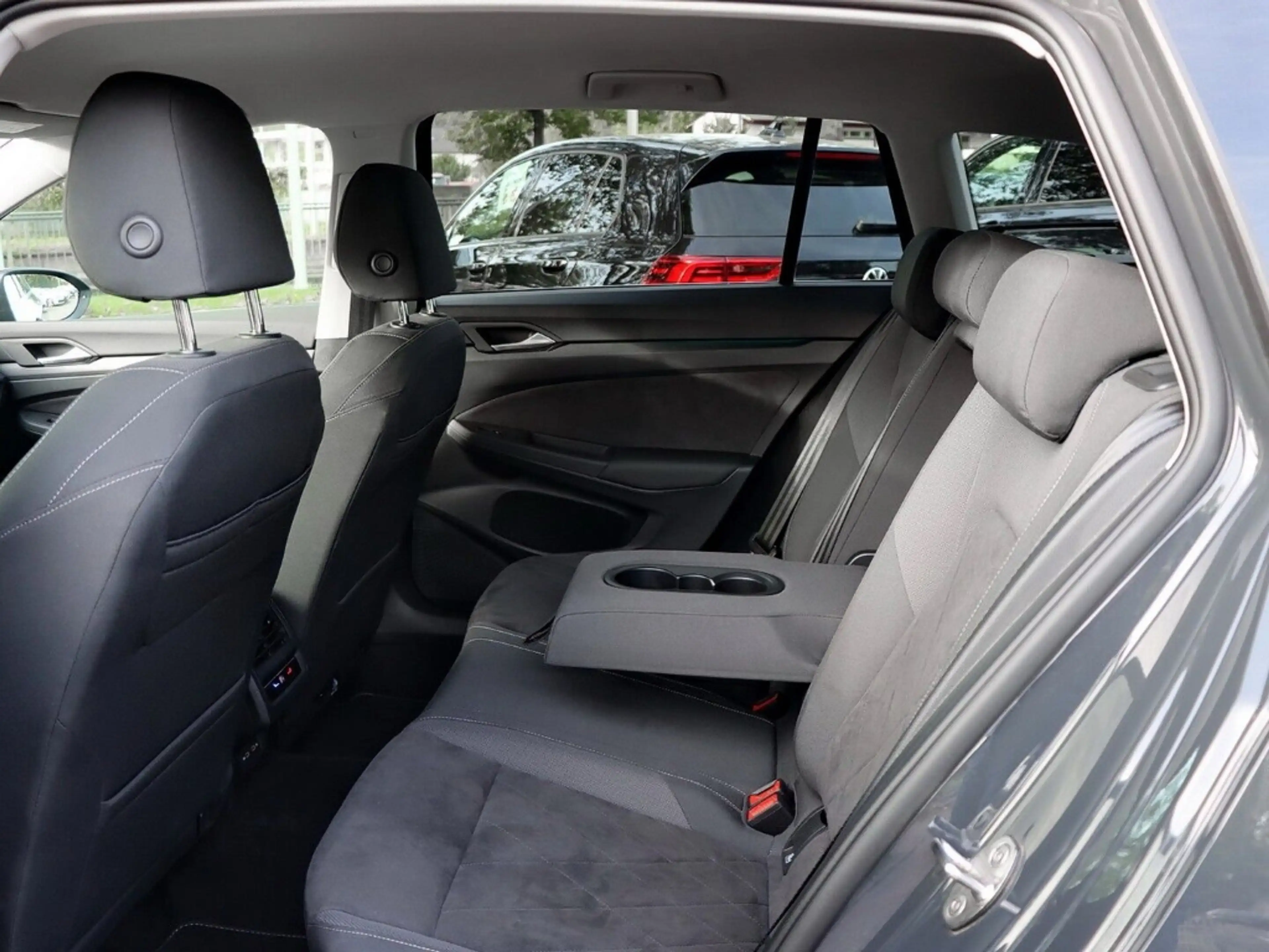 Volkswagen Golf Variant VIII Style 2.0 TDI SCR DSG NAVI/LED/ACC/RFK — photo 5