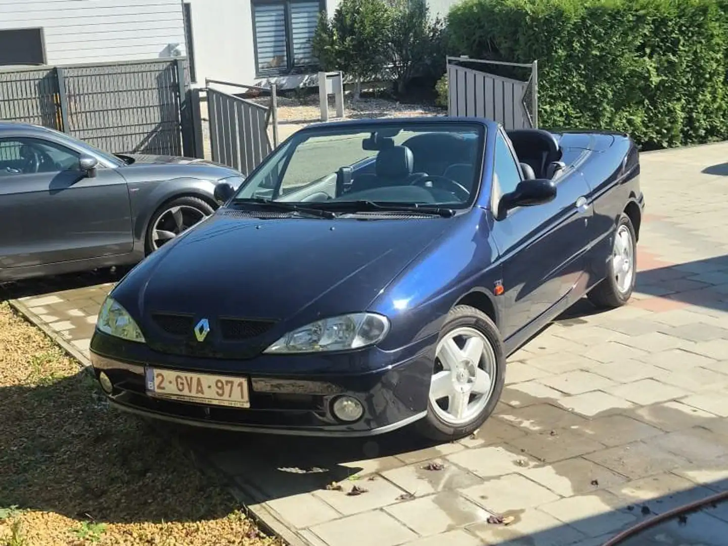 Renault Megane 1.6i 16v Luxe Bleu - 1